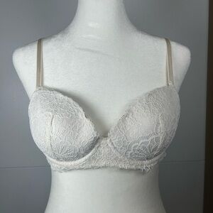 Victoria's Secret Lace Cream Bra. Size 34B